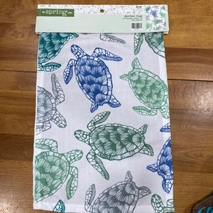 NWT.  Sea turtle, garden flag.